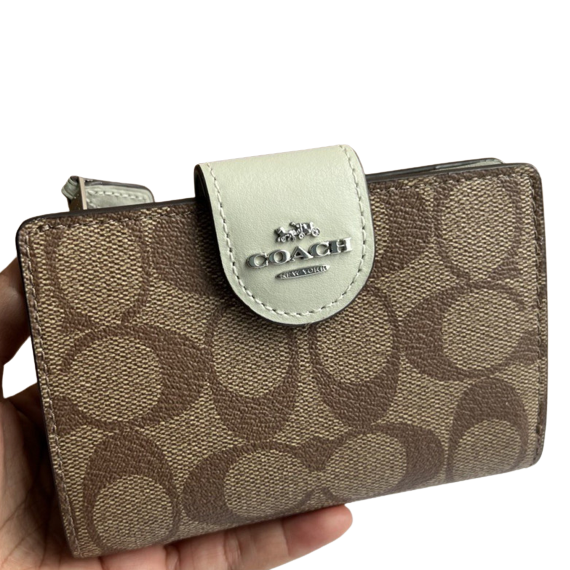 COACH MEDIUM CORNER ZIP WALLET IN SIGNATURE CANVAS C0082 SV KHAKI