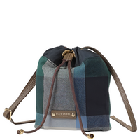 BLUE LABEL CRESTBRIDGE CHECK CANVAS DRAWSTRING BAG (GREEN) 55112401-71