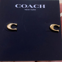 COACH SIGNATURE C STUD EARRINGS GOLD TONE