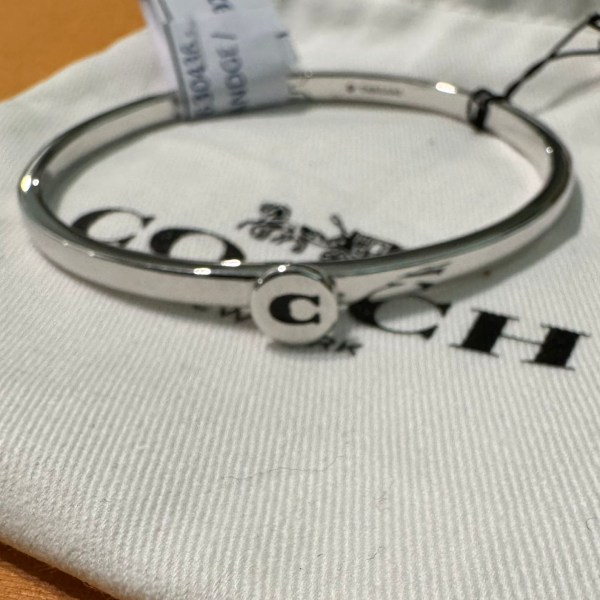 COACH SIGNATURE C LOGO PLAQUE SILVER TONE STAINLESS STEEL BANGLE BRACELET 368171C048