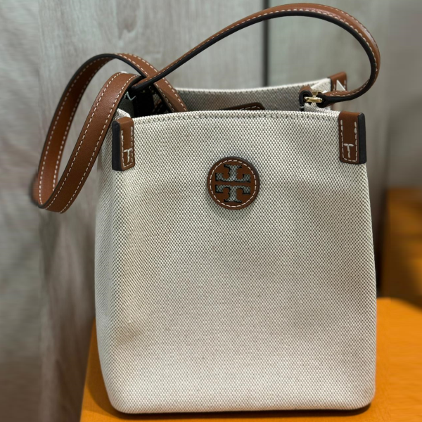 TORY BURCH BLAKE CANVAS BUCKET BAG CROSSBODY PURSE 86843 – cadysdeluxe.com