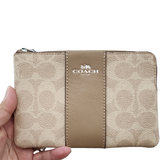 COACH CORNER ZIP WRISTLET IN SIGNATURE CANVAS F58035 / 58035 SAND / TAUPE CW854