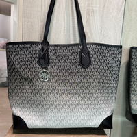 MICHAEL KORS EVA LARGE OMBRÉ SIGNATURE LOGO TOTE BAG 35R5SV0T7B BLACK