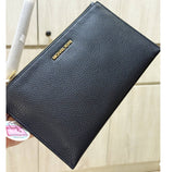 MICHAEL KORS WOMEN'S JET SET TRAVEL LARGE TOP ZIP PEBBLED LEATHER WRISTLET POUCH 35S4GTVW3L (BLACK)