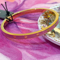 KATE SPADE SPOT THE SPADE ENAMEL HINGED BANGLE BRACELET IN PINK O0RU2565 / KJ727